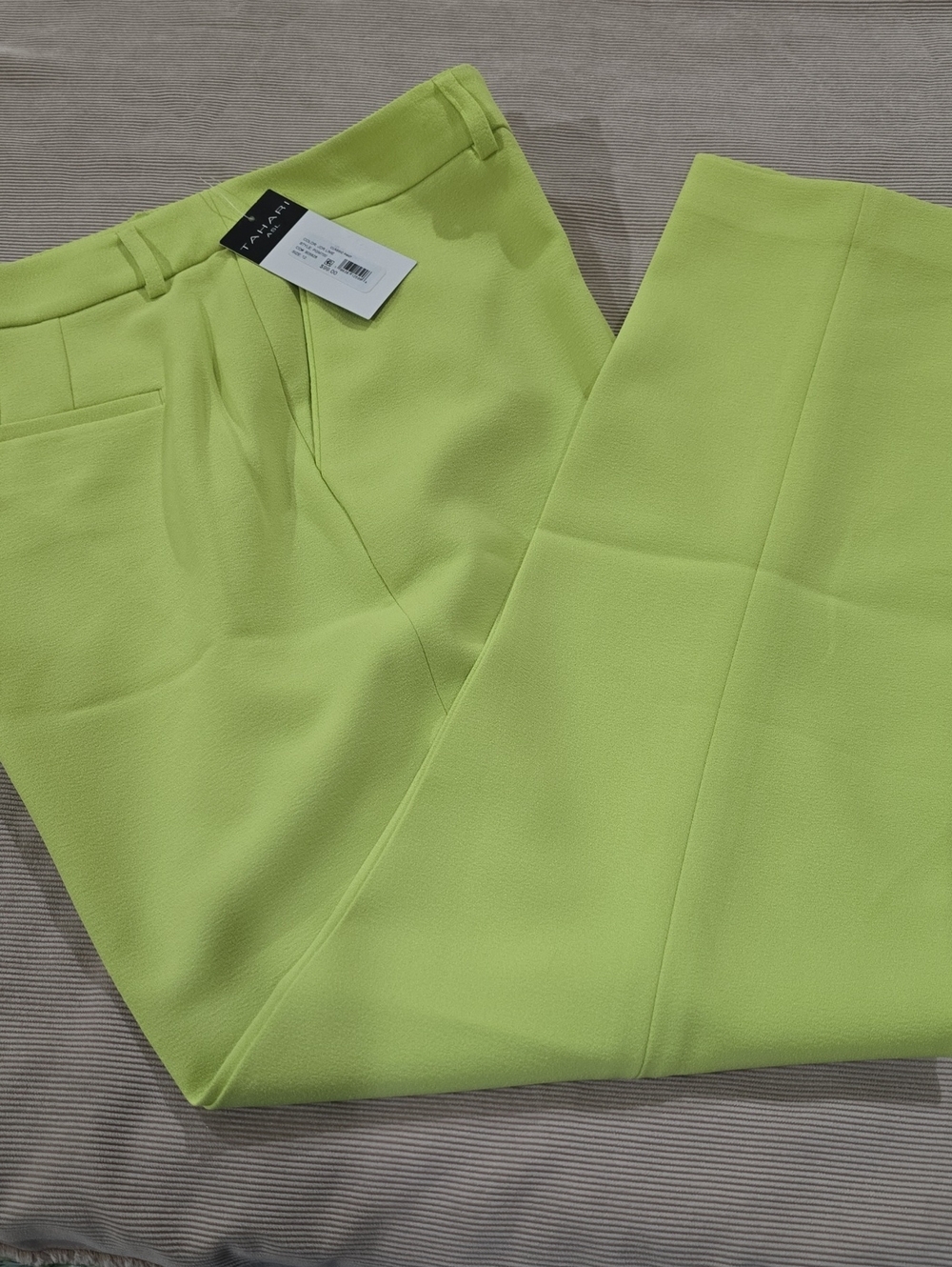 NWT-Tahari Neon Lime Classic Pant